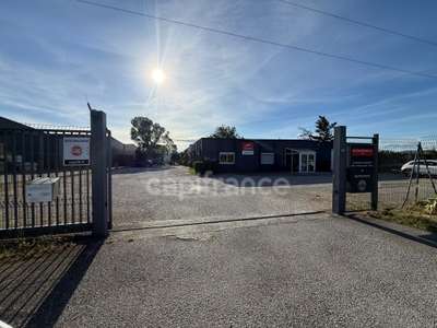 Vente ensemble immo de 696m² en ZA à Montélimar