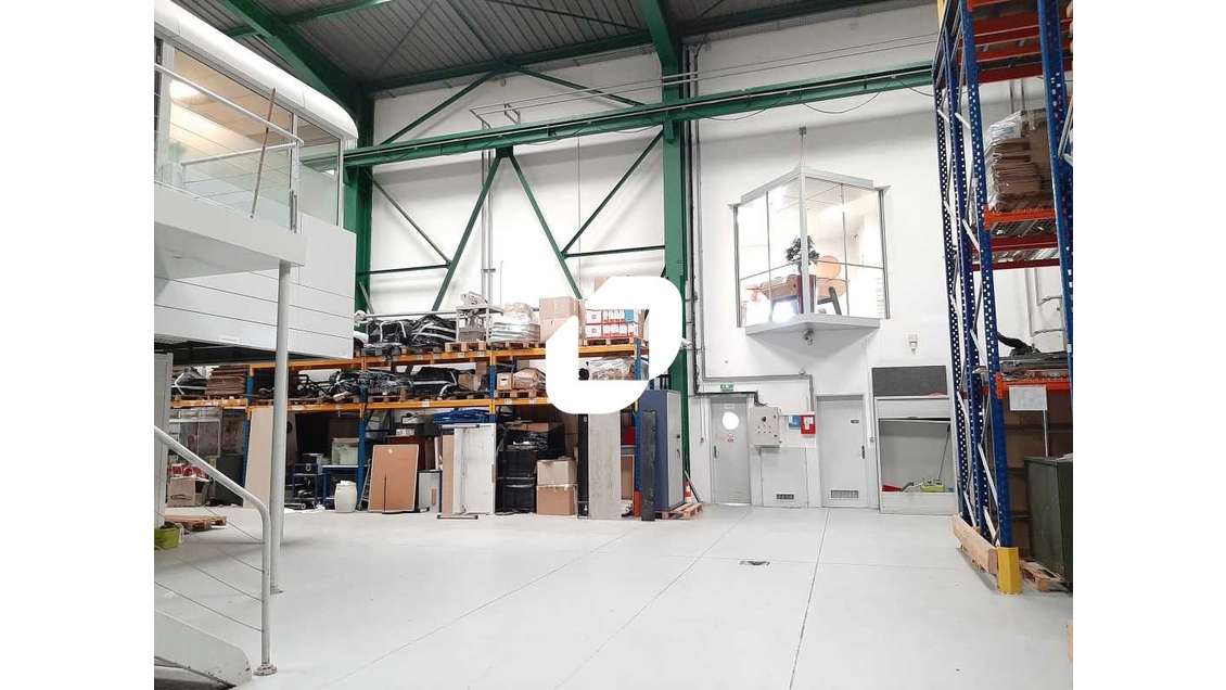 Vente Bureaux 2156m² Montigny le bretonneux