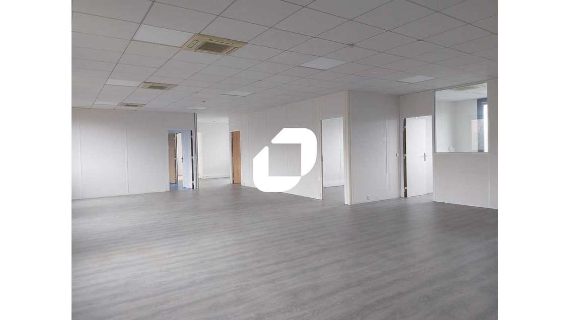 Vente Bureaux 176m² Montigny le bretonneux