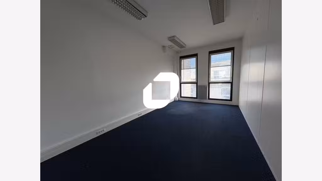 Vente Bureaux 468m² Montigny le bretonneux