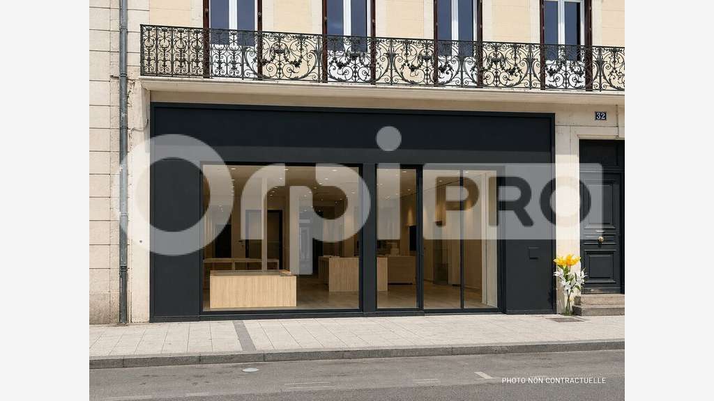 Local commercial 135m² à vendre à Montluçon centre