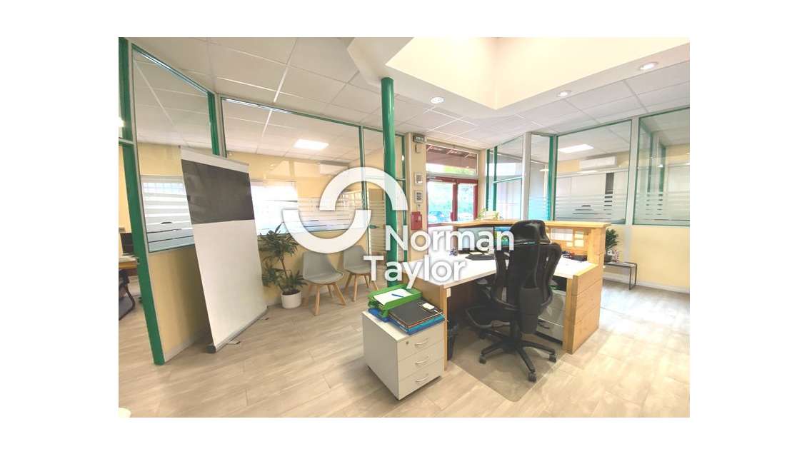 Bureaux aménagés 214m² à vendre à Montpellier