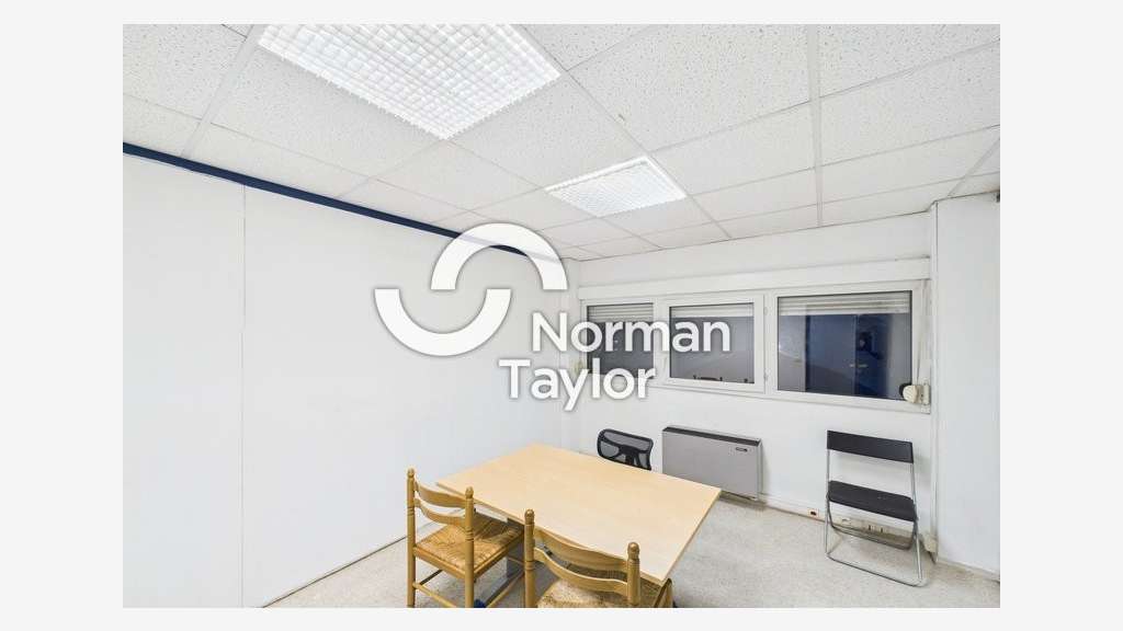 Bureaux 200m² R+1 à vendre à Montpellier Nord
