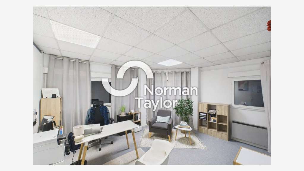 Bureaux 200m² R+1 à vendre à Montpellier Nord