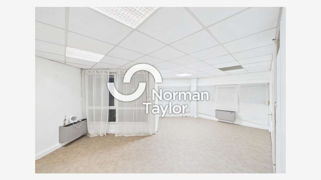Bureaux 200m² R+1 à vendre à Montpellier Nord