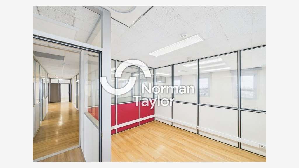 Bureaux 174m² à vendre à Montpellier Polygone