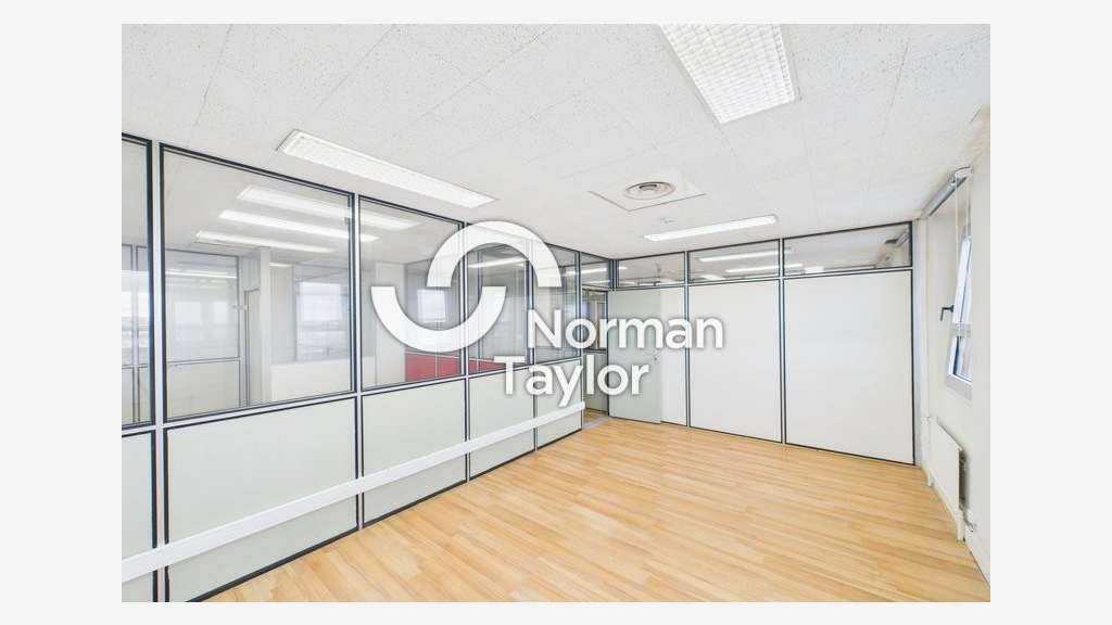 Bureaux 174m² à vendre à Montpellier Polygone