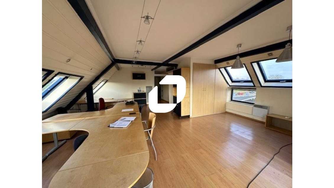 Vente Bureaux 137m² Morainvilliers