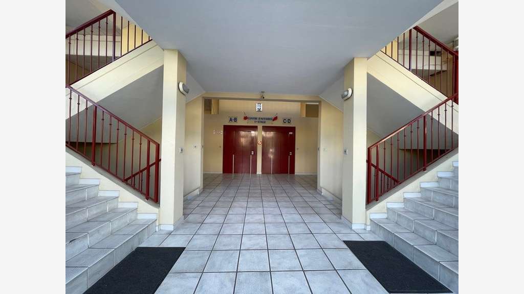 Local/bureau 76m² à vendre en ZAC à Mougins (06)