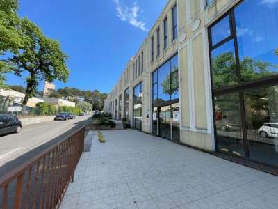 Local/bureau 76m² à vendre en ZAC à Mougins (06)