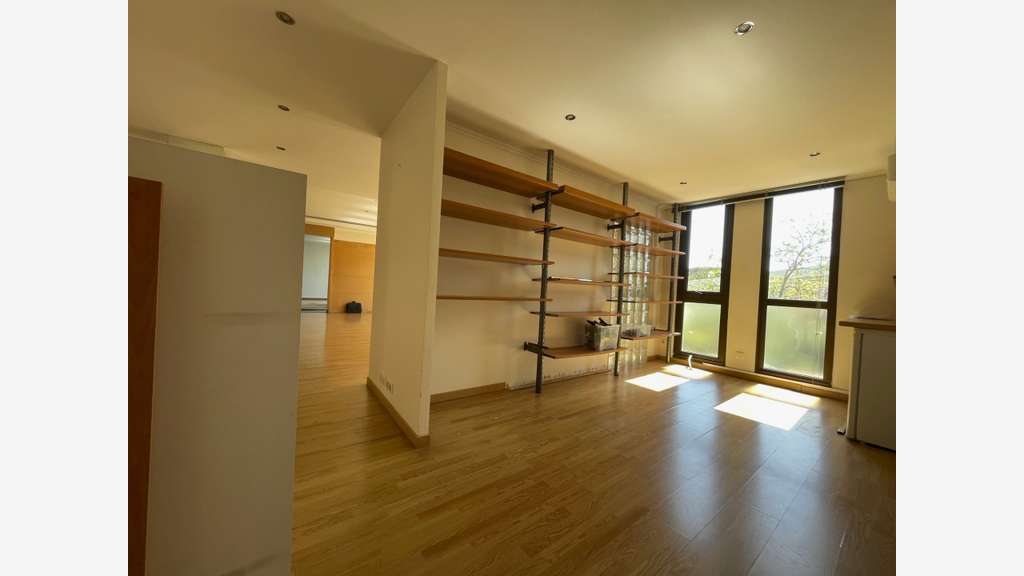 Grand Bureau 116m2 à vendre MOUGINS (06) - libre