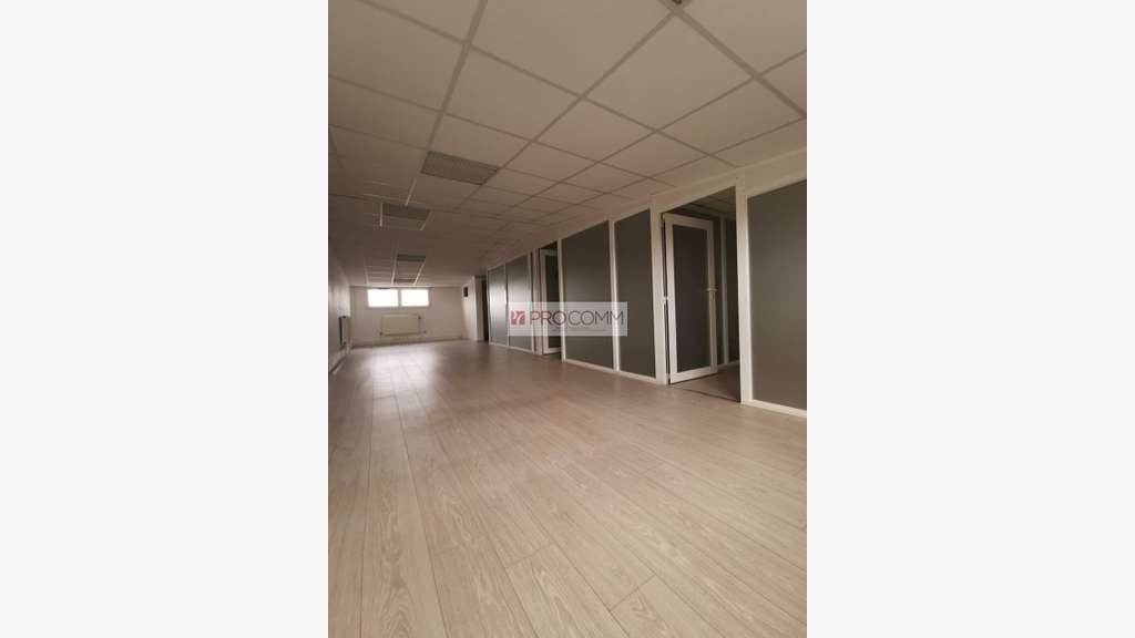 Plateau de 328m² à vendre à Moulins-lès-Metz