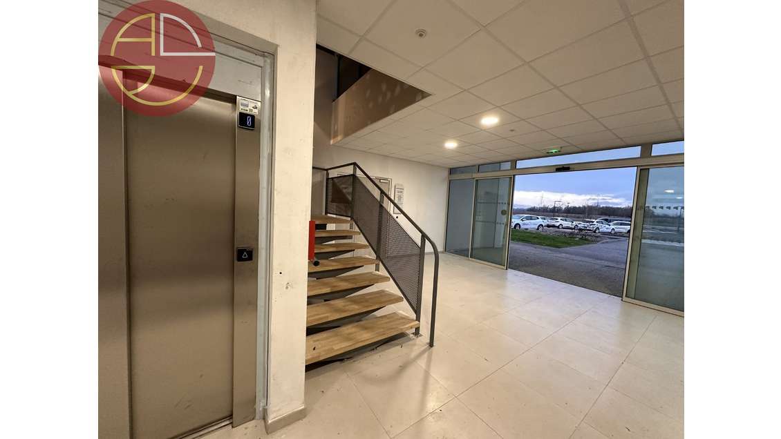 A vendre bureaux neufs ERP 200m² à Muret