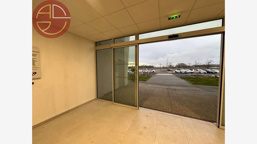 A vendre bureaux neufs ERP 200m² à Muret