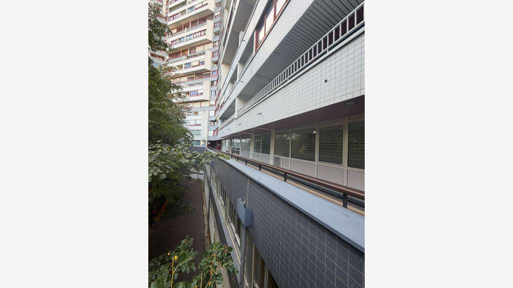BUREAU DE 102m² au pied du RER A NANTERRE