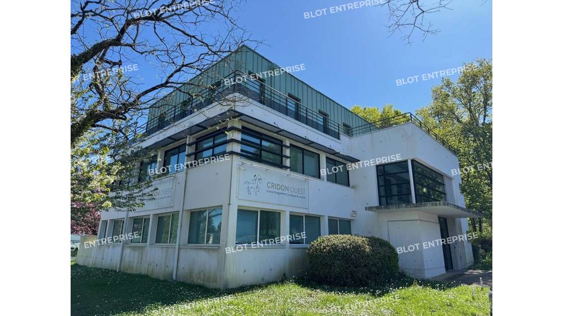 Vente bureaux aménagés climatisés 740m² à Nantes