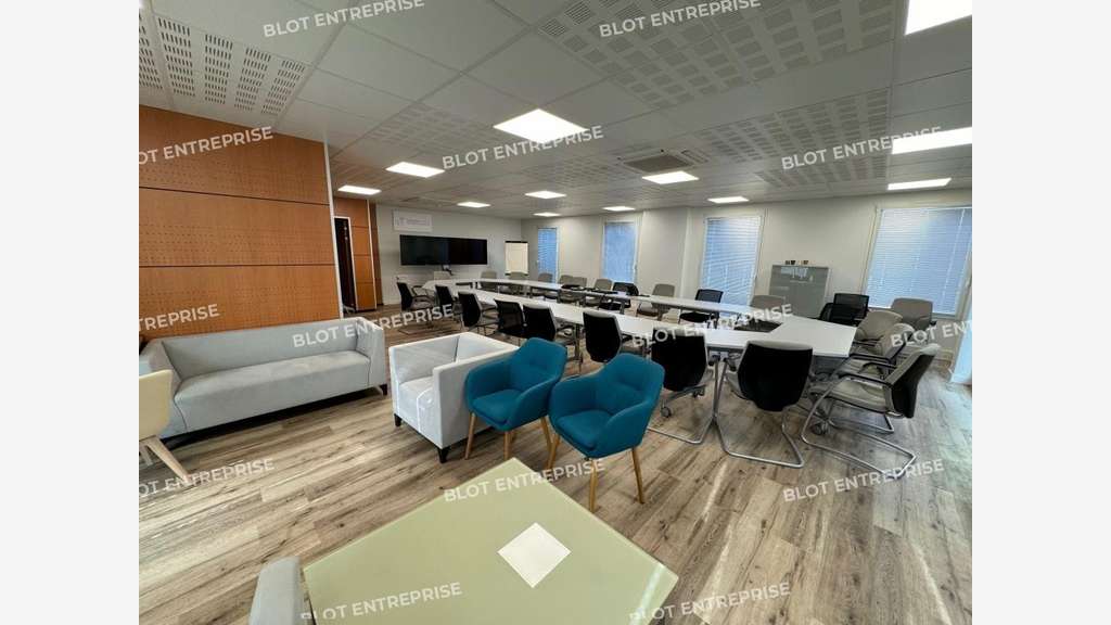 Vente bureaux aménagés climatisés 740m² à Nantes