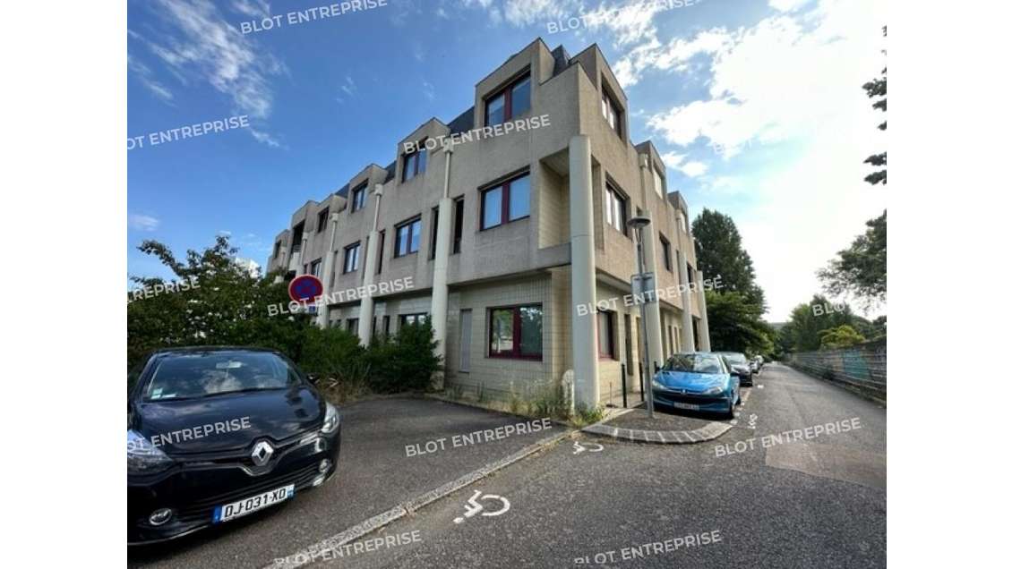 A vendre immeuble de bureaux 1228m² île de Nantes