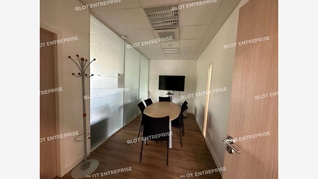 A vendre immeuble de bureaux 1228m² île de Nantes