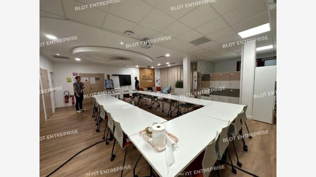 A vendre immeuble de bureaux 1228m² île de Nantes