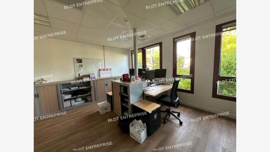 A vendre immeuble de bureaux 1228m² île de Nantes