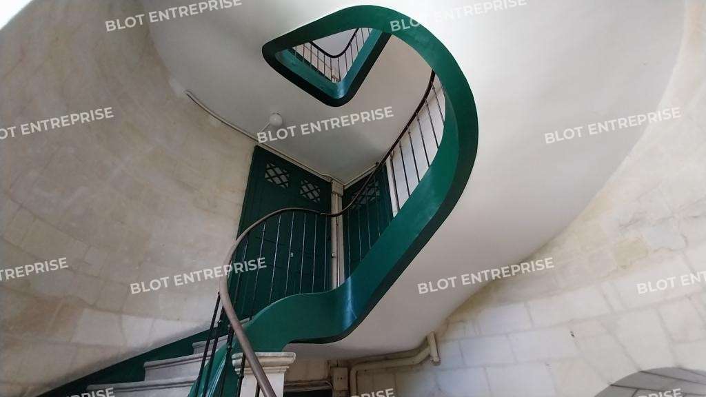 À vendre bureaux 150m² à Nantes quartier dynamique