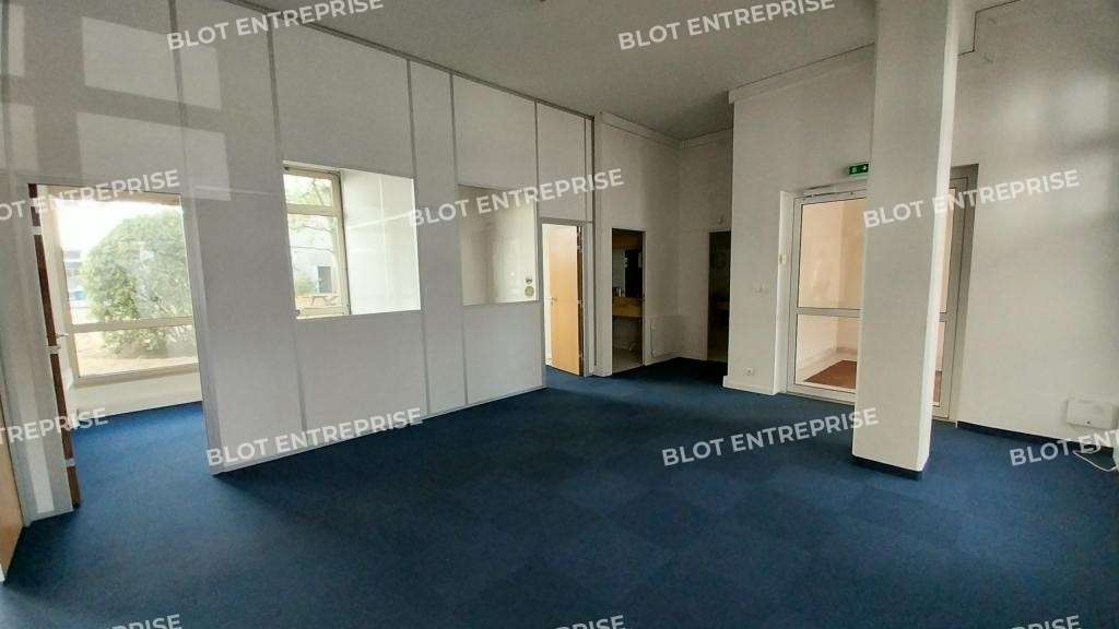 À vendre bureaux 256m² à Nantes Champs de Mars