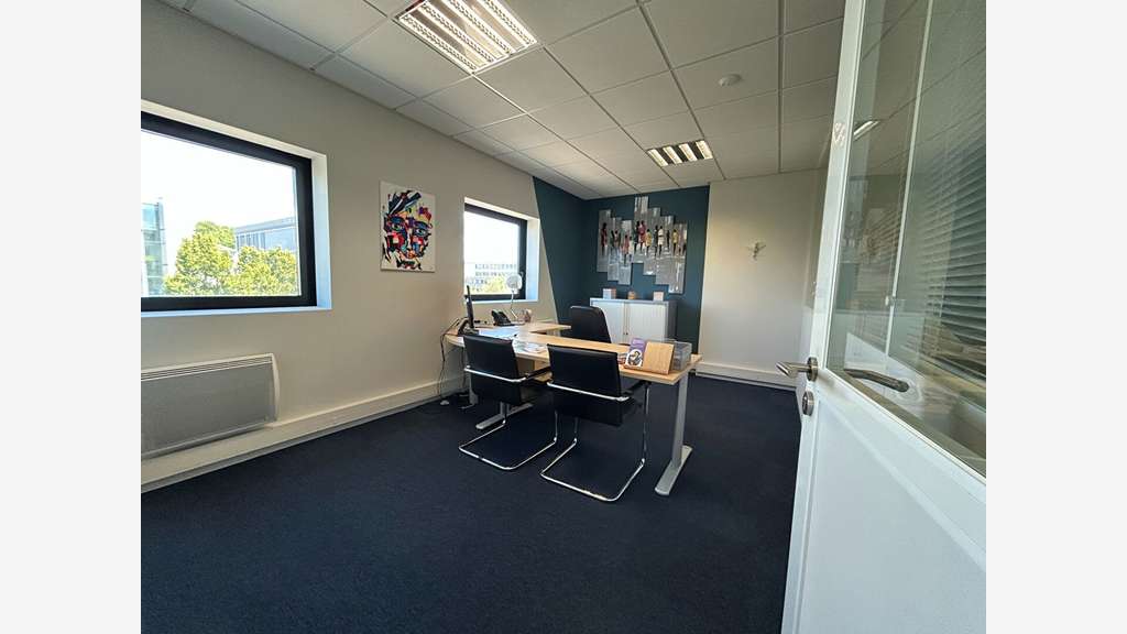 A vendre beaux bureaux rénovés 127m² Nantes Ouest