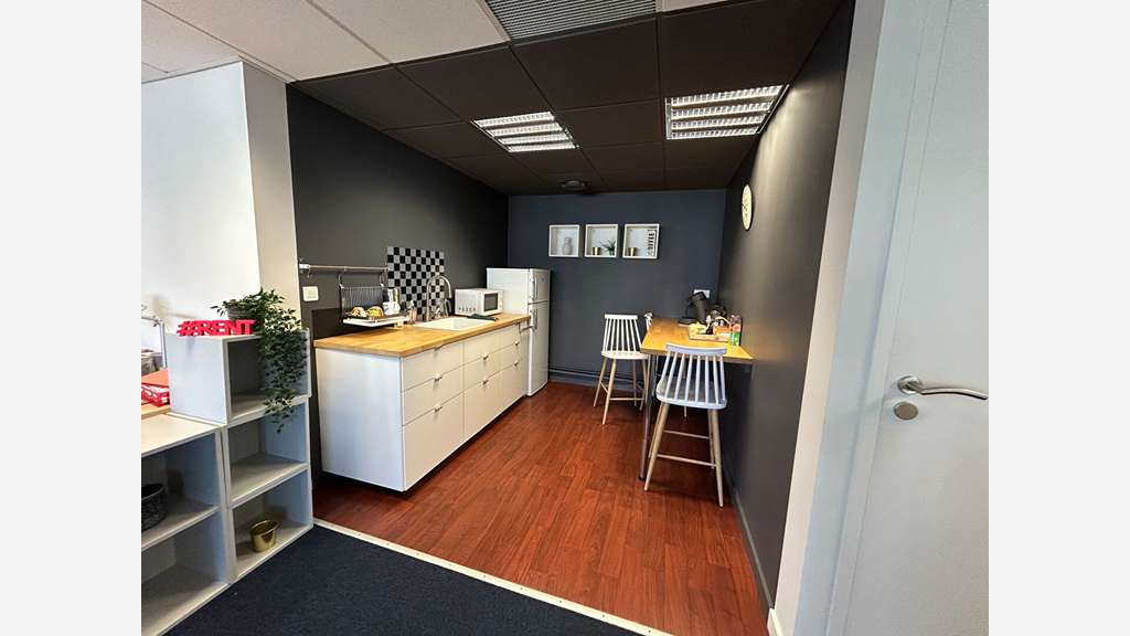 A vendre beaux bureaux rénovés 127m² Nantes Ouest