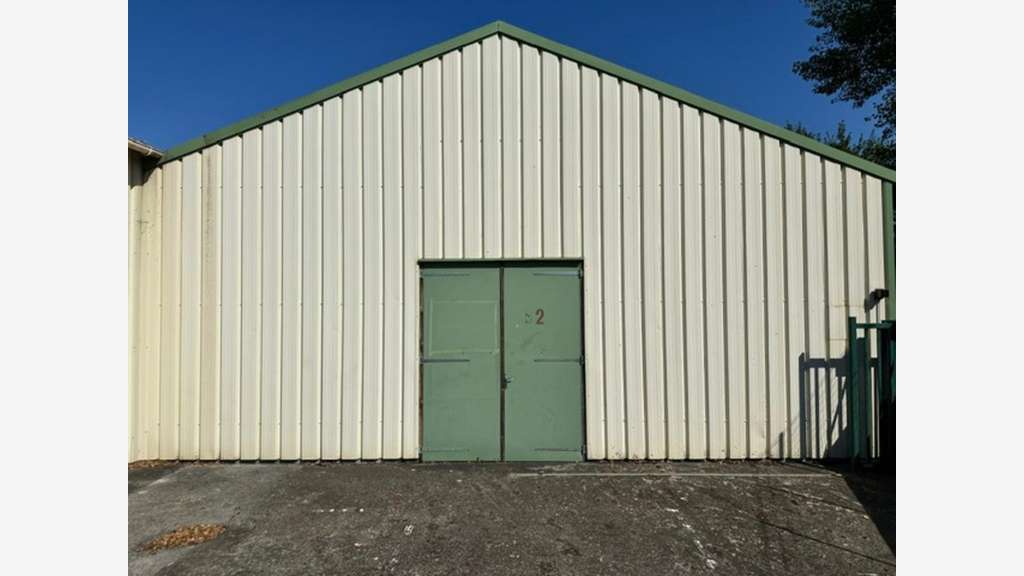 A vendre dépôt 500m² zone d'activité de Nersac 