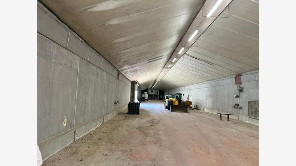 A vendre dépôt 500m² zone d'activité de Nersac 