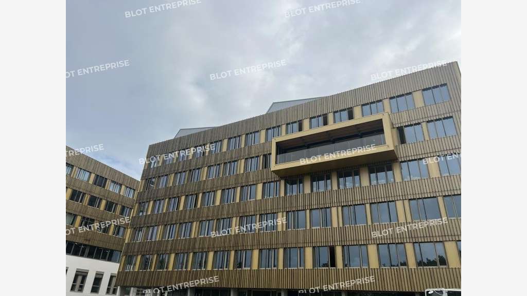 A vendre à louer bureaux neufs à Cesson-Sévigné