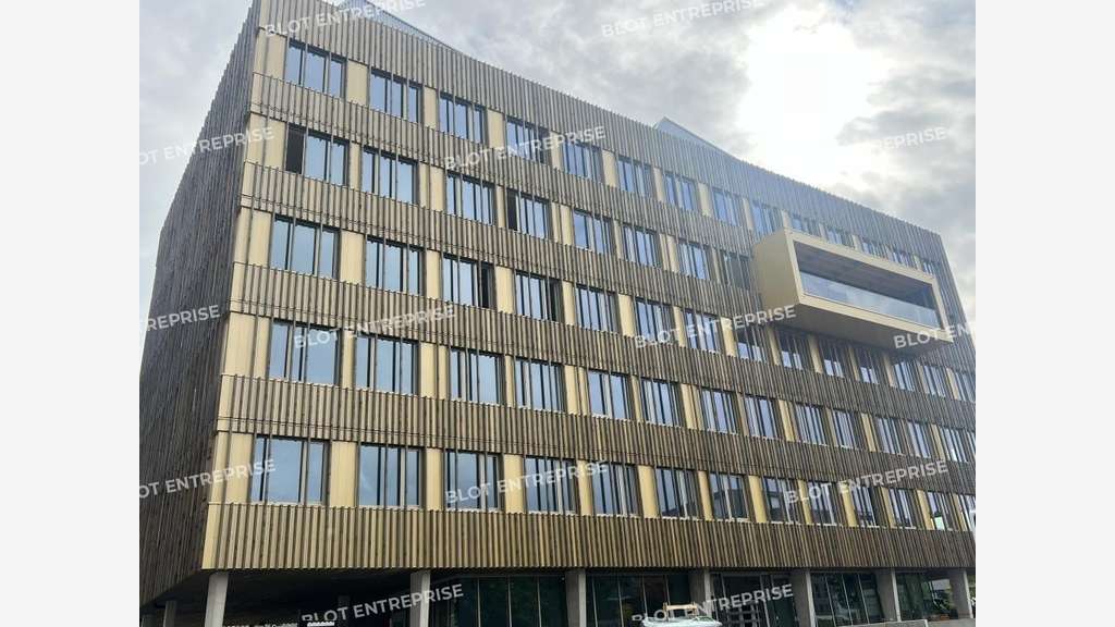A vendre à louer bureaux neufs à Cesson-Sévigné
