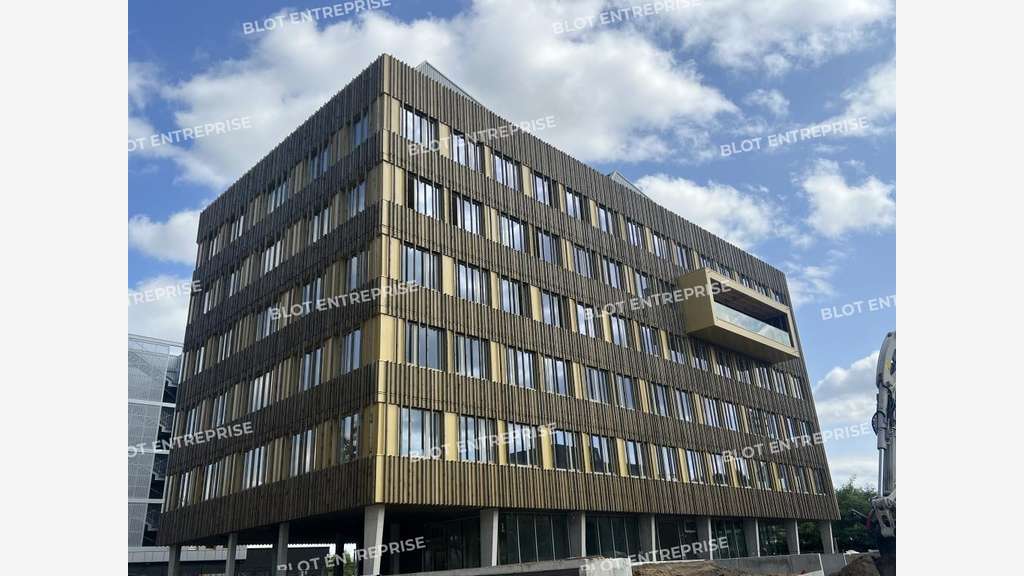 A vendre à louer bureaux neufs à Cesson-Sévigné
