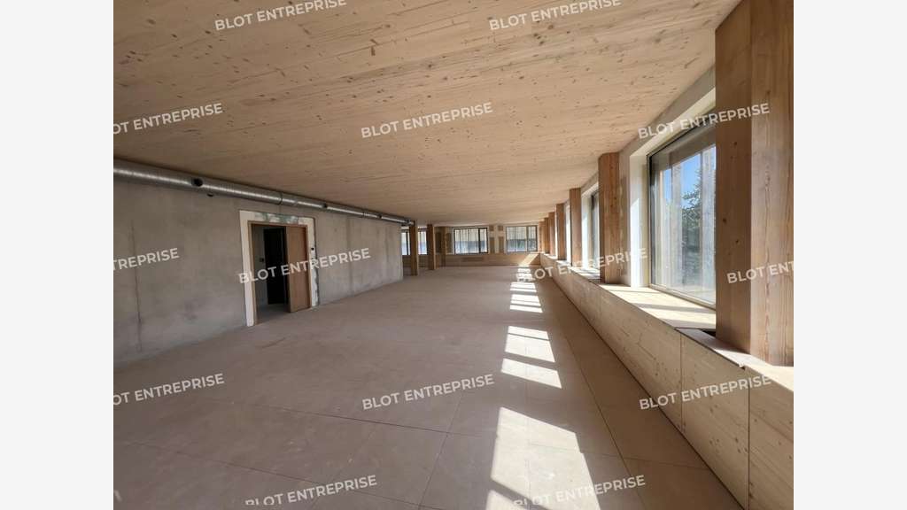 A vendre à louer bureaux neufs à Cesson-Sévigné