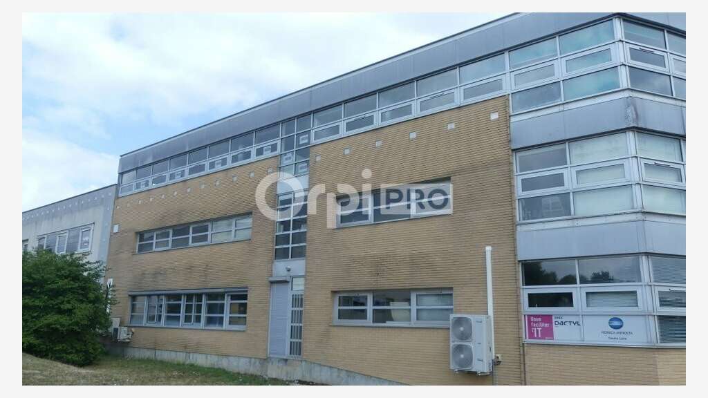 AV locaux de 410m² en R+2 accessibles PMR à Nevers