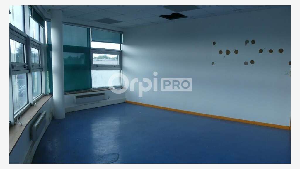 AV locaux de 410m² en R+2 accessibles PMR à Nevers