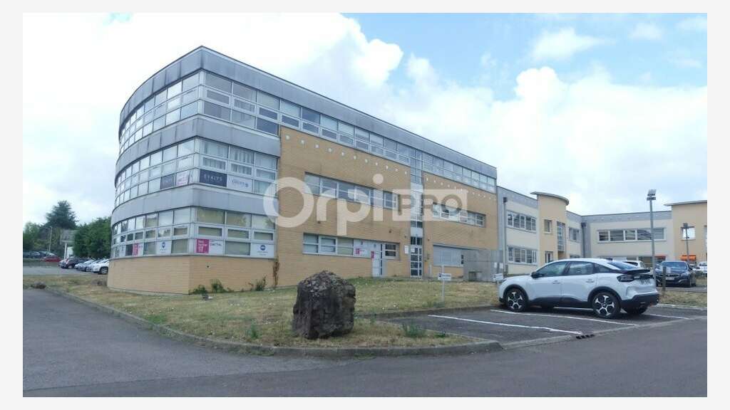 AV locaux de 410m² en R+2 accessibles PMR à Nevers