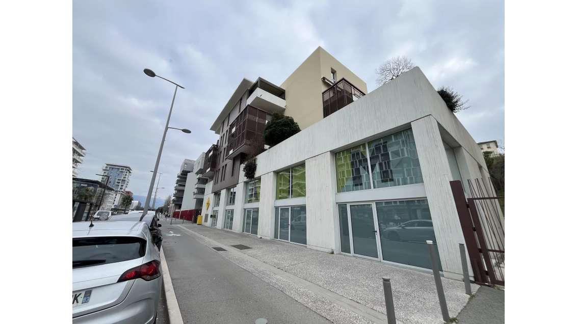 A vendre bureaux 97m² + 2 parkings secteur Nice