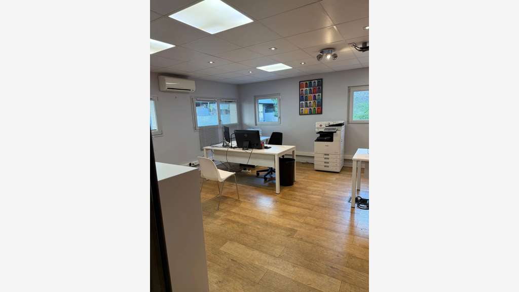 A vendre bureaux 97m² + 2 parkings secteur Nice