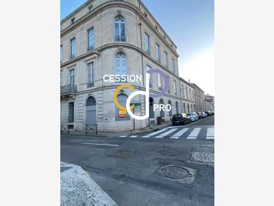 Vente bureaux de 464m² quartier Beaux-Arts Nîmes