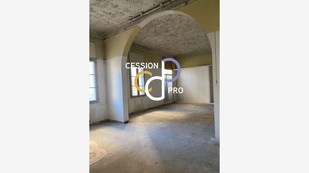 Vente bureaux de 464m² quartier Beaux-Arts Nîmes