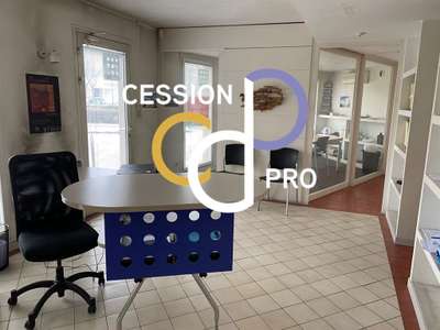 Vente bureaux lumineux de 116m² centre Nîmes