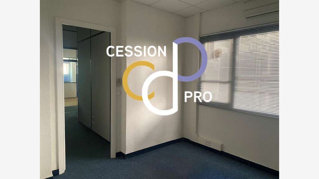 AV bureaux local d'activité ou cial 375m² Nîmes