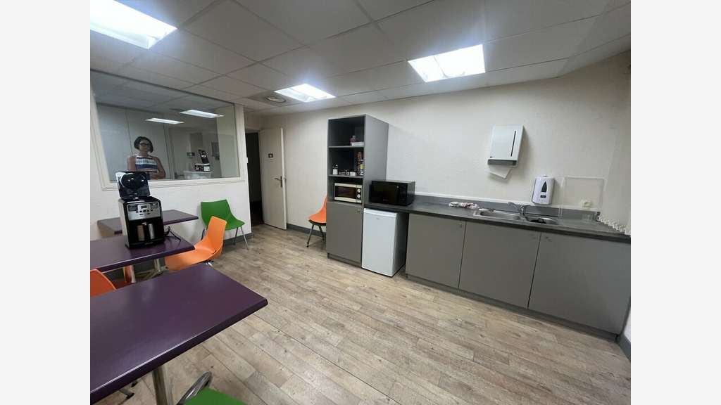 Vente bureaux 316m² en RDC à Nîmes Clos d'Orville