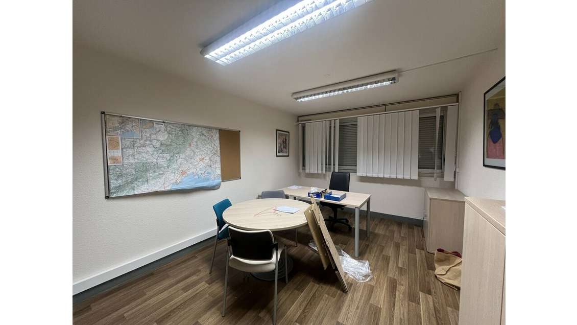NÎMES - BUREAUX à vendre