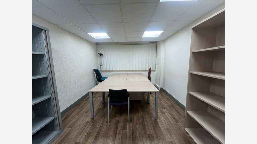 Vente bureaux 316m² en RDC à Nîmes Clos d'Orville