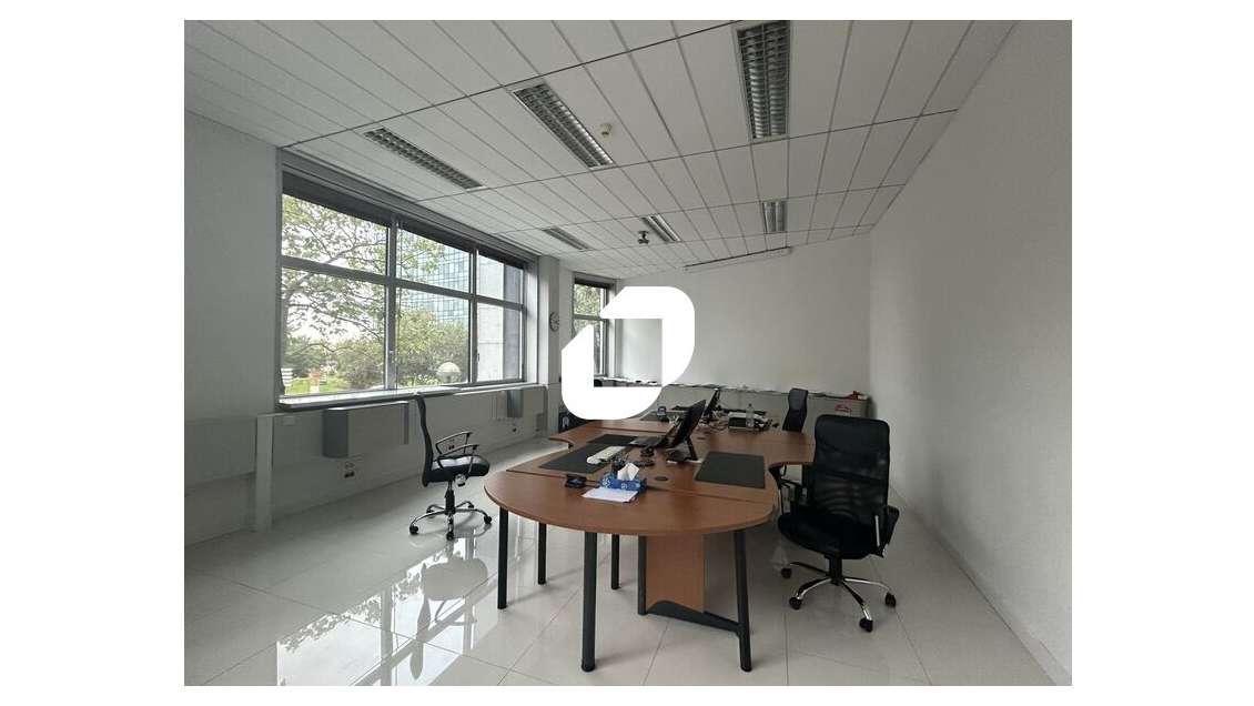 Vente Bureaux 122m² Noisy le grand