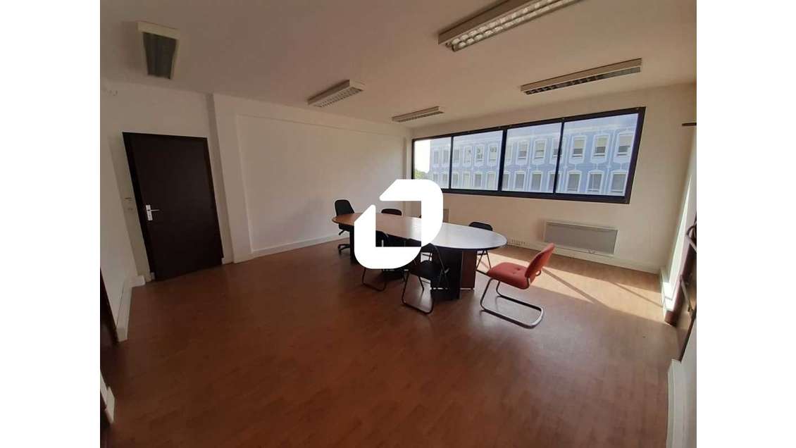 Vente Bureaux 200m² Noisy le grand