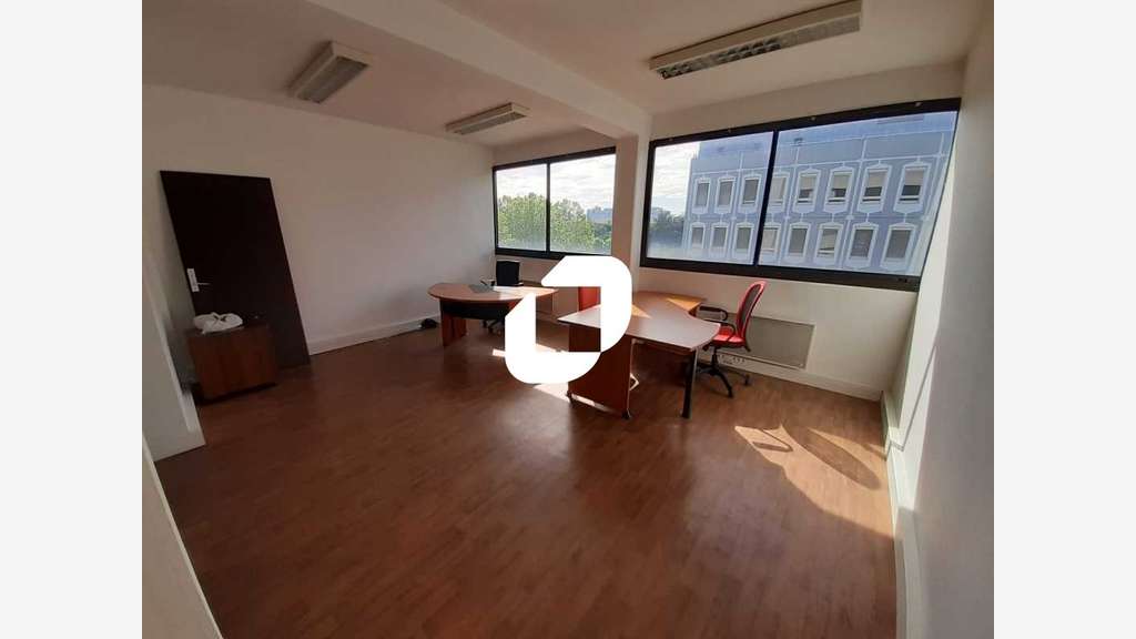Vente Bureaux 200m² Noisy le grand